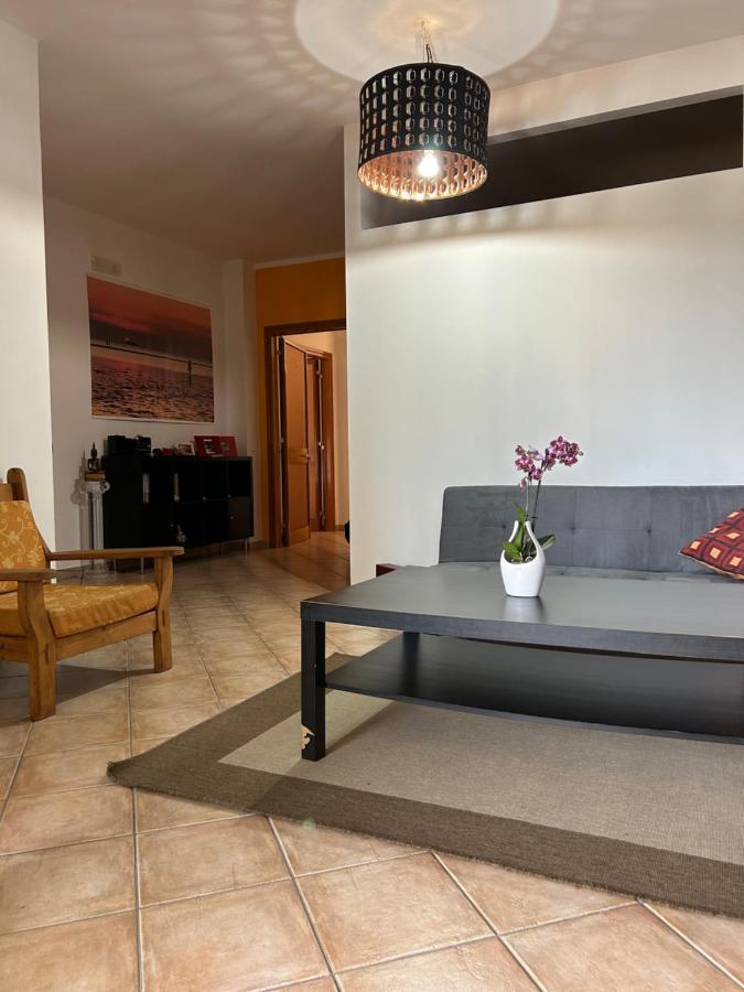 Salento Casa Vacanza Il Focolare Torchiarolo Exterior foto