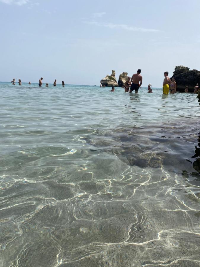 Salento Casa Vacanza Il Focolare Torchiarolo Exterior foto