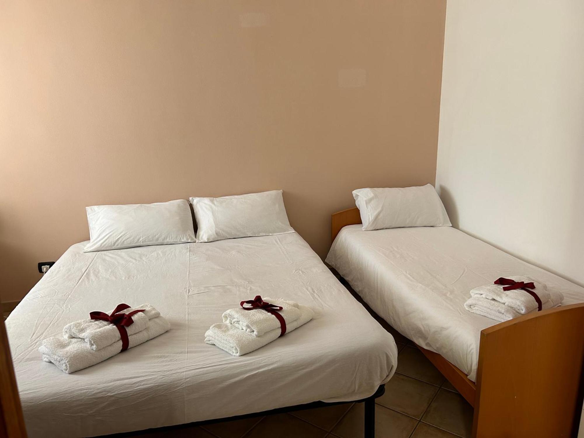 Salento Casa Vacanza Il Focolare Torchiarolo Exterior foto